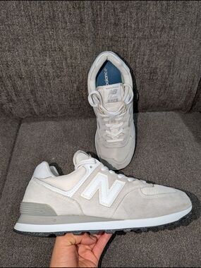 New Balance Men's 574 Classic Sneakers in Light Gray